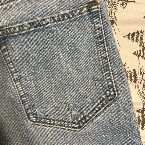 Abercrombie Ultra High Rise 90s Straight Jean - Picture 4 of 10